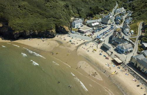 Castle Rock Llangrannog - Photo 20