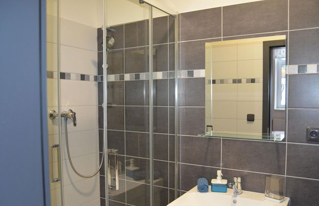 Spacious Holiday Home With Barbecue - Foto 29