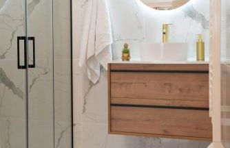 L'émeraude - Cocon Amoureux Balnéo,Clim,Balcon - Foto 6