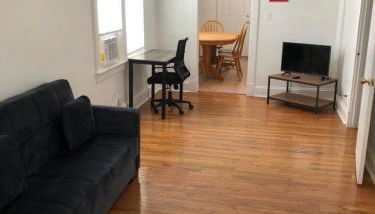 Private 2 bedroom and 1 bathroom house in a quiet area and convenient to NYC bus and train, MetLife Stadium FIFA World Cup 35 minutes away - Foto 1