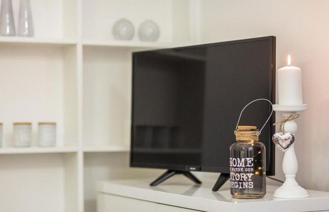 Charming Villa With Outdoor Pool, Bbq, and Sun Deck in Tranquil Kaštela Area - Foto 10