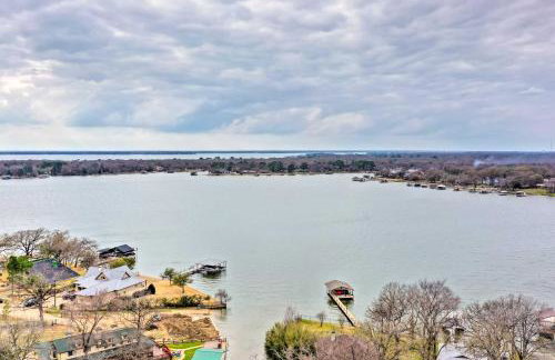 Lake View and Decks Pet-Friendly Mabank Home - Foto 34