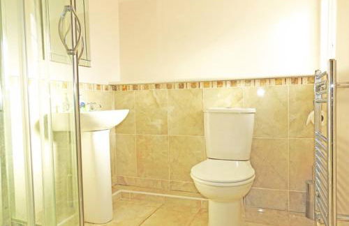 Bury Villa - 7 bedrooms sleeping 18 guests - Photo 11