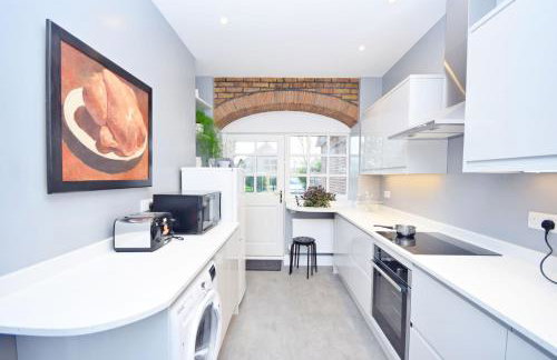 Seagull Cottage, Aldwick - Photo 6