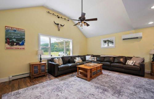 Spacious Home Hot Tub 2 Living Rooms Pets OK - Foto 7