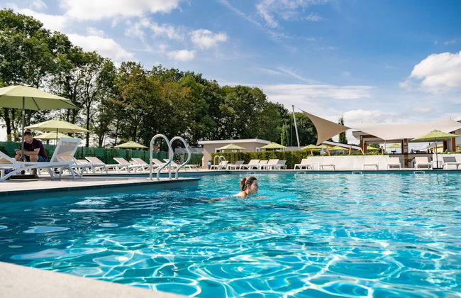 Holiday Home in Limburg With Outdoor Fireplace - Photo 8