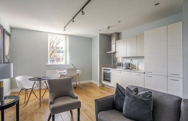 Luxurious Private One Bedroom Apartment - Foto 13