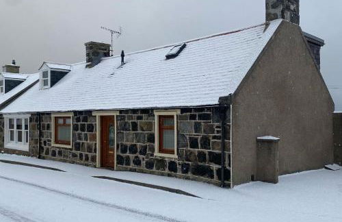 Number Forty Two, Portsoy - A 3 bedroom cottage with sea views - Foto 26