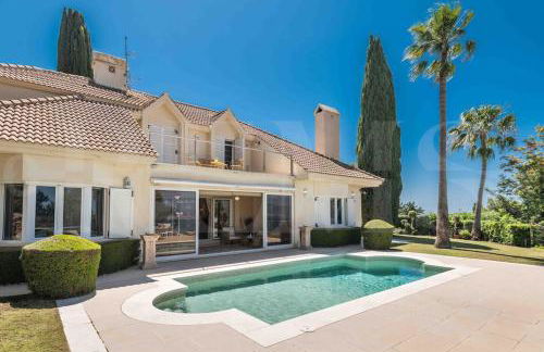 Luxury Sea View Villa with Pool & Terrace REMS - Photo 13