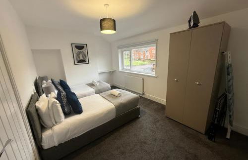Cromwell-2 Bed Great for Contractors with Drive WiFi - Foto 10