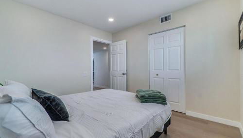 Hey I Am Adriana On The Block Pool BBQ - Foto 2