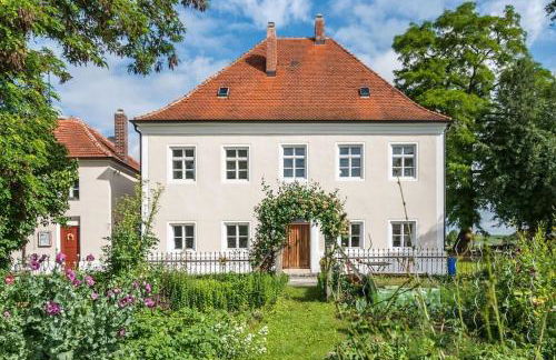 Historischer Pfarrhof Niederleierndorf - Foto 1