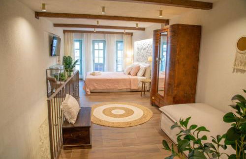 Philomena Suite - Photo 32