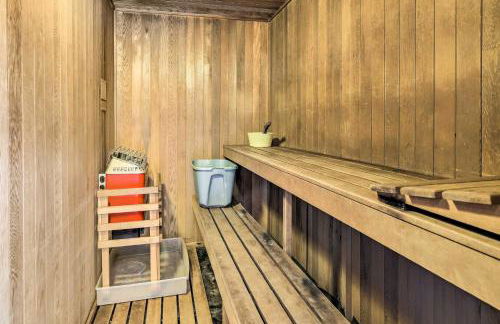 Hot Tub and Deck Pet-Friendly Poconos Getaway! - Foto 15