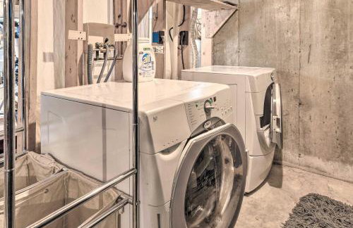 Private Home with Hot Tub Near Jay Peak Slopes - Foto 27