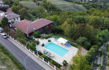 Luxe Villa Monte Rosa met zwembad in een wijngebied - Foto 1