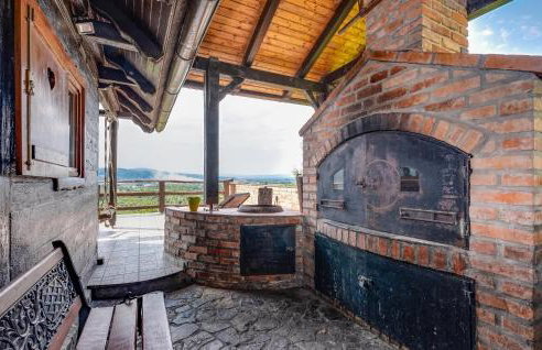 Beautiful Home In Samobor With Kitchen - Photo 22