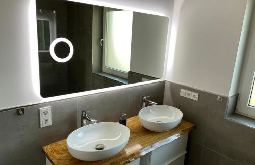 Schönes Ferienhaus mit Sauna am Harkebrügger See in der Nähe von Oldenburg - Foto 11