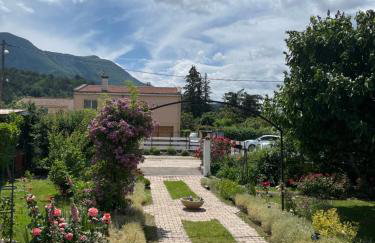 Super maison 5 pièces avec jardin - Foto 1