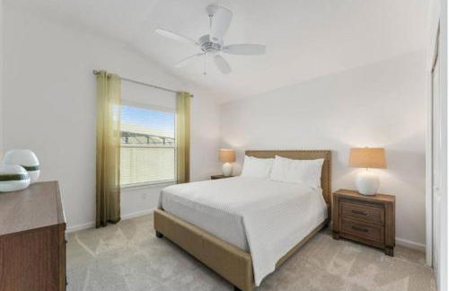 Large 3 bedroom with Pool and Golfcart - Foto 30