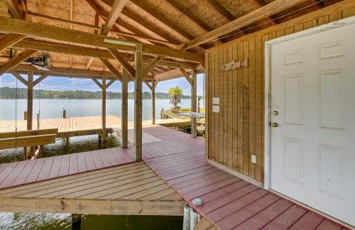 Dock and Fire Pit Stunning Lake Sinclair Home! - Foto 25