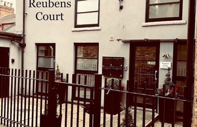 Reubens Court and City Apartments - Photo 25