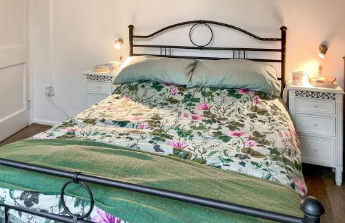 The Old School - Photo 9