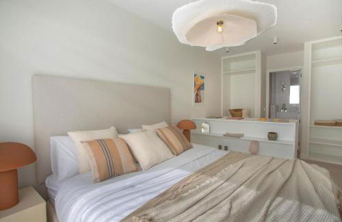 VACATION MARBELLA I Casa Savia, Private Pool, Luxury interiors, 10min walk to the Beach - Foto 30