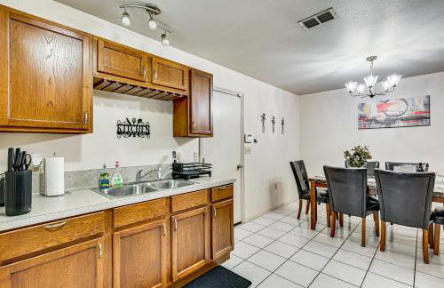 Patio and Hot Tub Home 6 Mi to Downtown Brownsville - Foto 10