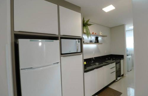 Apartamento Familiar III Próximo Beto Carrero e Praia - Foto 12