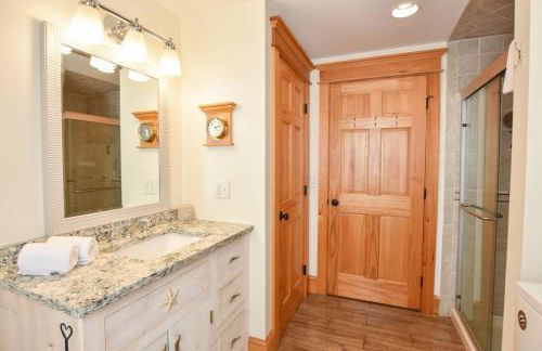 Beautiful Home w Artistic Flair - Foto 14