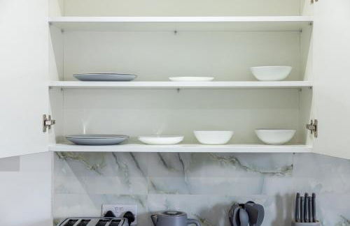 ROOMS NEAR ME - All amenities, private access entire place, kitchen & washroom, smart tv, parking nearby - Foto 26