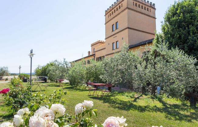 Empoli Villa With Private Pool - Photo 34