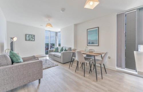 Stunning 2 Bed Apartment in Central Birmingham - Photo 5
