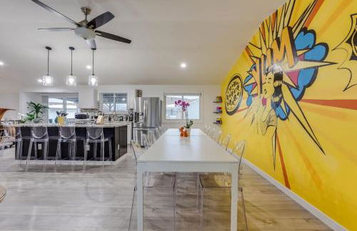 Pop Art Oasis with Karaoke Mini Golf Hot Tub and Pool - Photo 12