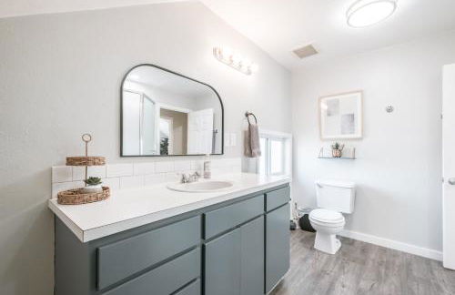 5 Bedroom House Cheerful Bungalow with AC Pet Friendly - Foto 40