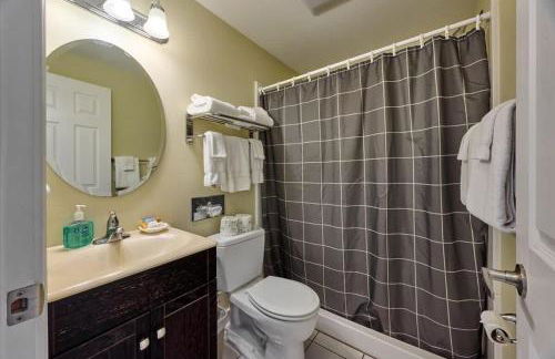 Corner Queen Fireplace Studio - No Stairs - Ocean View - Pool & Hot Tub - Foto 10