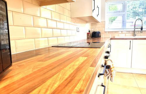 Funky 3-Bed House by Papermill, Deeside - Wirral - Foto 7