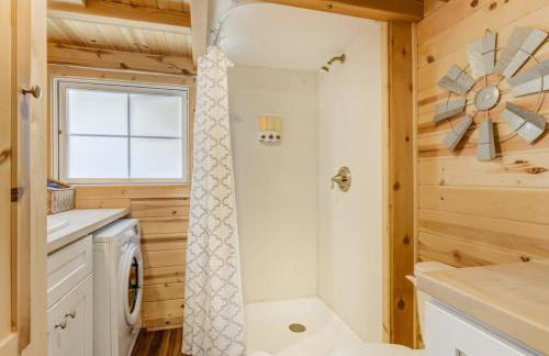 Red Rock Roost Posh Studio near Hiking Trails - Foto 17