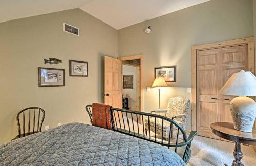 Rustic and Modern Home with Fire Pit on Tower Pond! - Foto 19