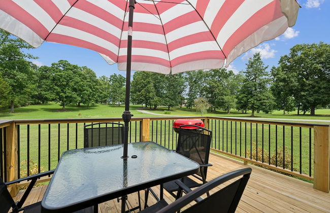Tranquil Cozy 3br Home With Deck & Bbq 3 Bedroom Home by RedAwning - Photo 25