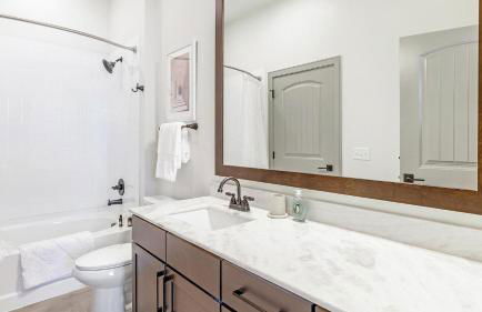 Landing Stylish 2BD Clubhouse Courtyard - Foto 16