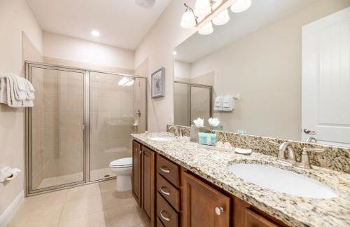 Spectacular Home Near Disney With Private Pool, Movie Theater And Pool Table With Waterpark & Resort Access - 332Sf - Foto 10