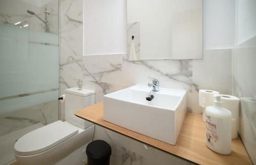 Hasta para 6 viajeros, Luz Natural Cocina Equipada - Foto 30