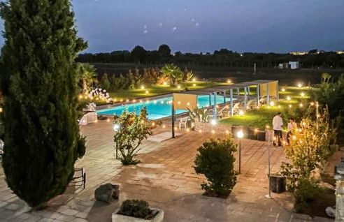 Pet Friendly Home In San Pancrazio Salentin With Private Swimming Pool, Can Be Inside Or Outside - Foto 2