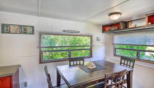 Coastal PNW Gem with Hot Tub - Walk to Beach! - Foto 3