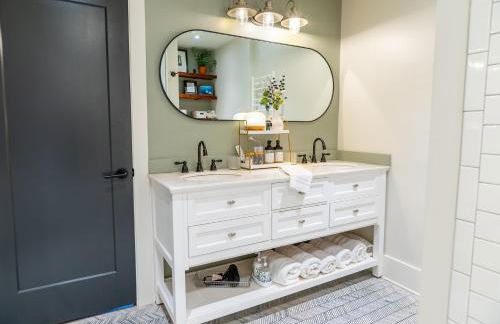 Designer Penthouse with Rooftop Deck Near Downtown and Lookout Mtn - Foto 52