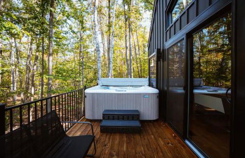 Retro Retreat with Hot Tub, Sauna & Arcade - Foto 5