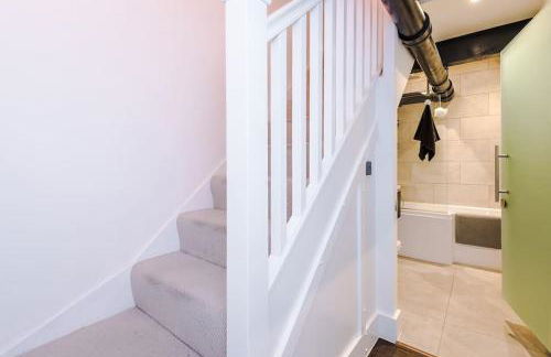 Incredible 3Bed Townhouse, Rooftop Patio, Sleeps 6 - Foto 57