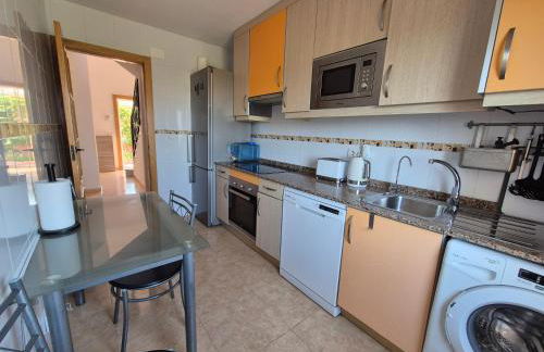 3 BDR House near La Zenia PRIVATE lounge terraces, fire places, BBQ, kitchen, parking - Foto 29